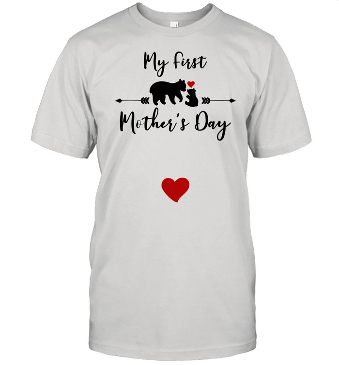 My First Mothers Day Pregnancy Announcement  Mom to Be  Classic Men's T-shirt