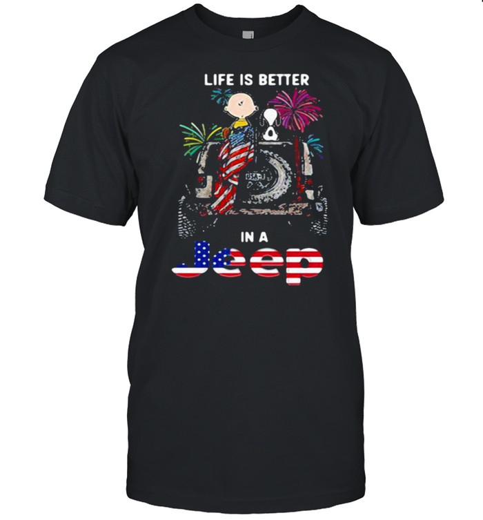 Life is better in a Jeep firework 4th of july independence snoopy charlie shirt Classic Men's T-shirt