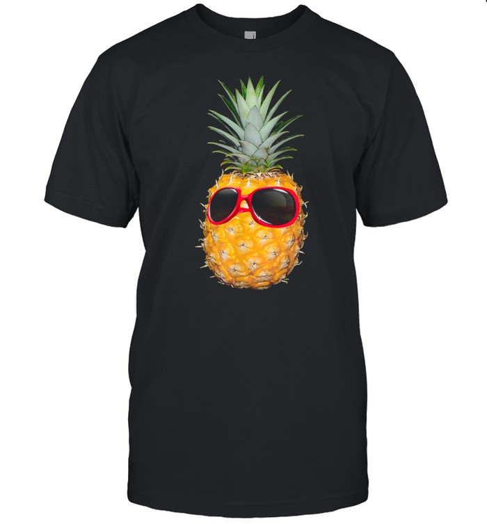 Pineapple Sunglasses Chillin Sunshine Love Sunny days shirt Classic Men's T-shirt
