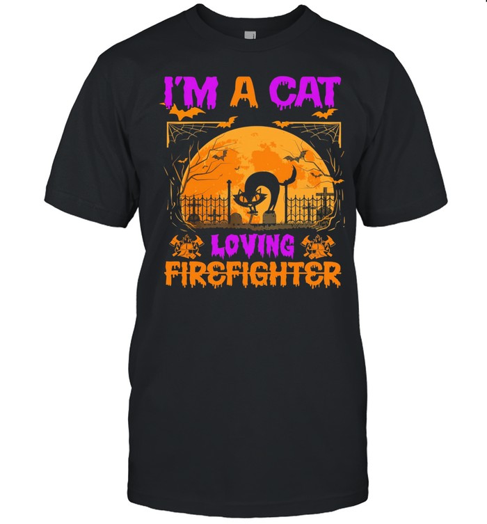 Im a Cat loving firefighter Halloween shirt Classic Men's T-shirt