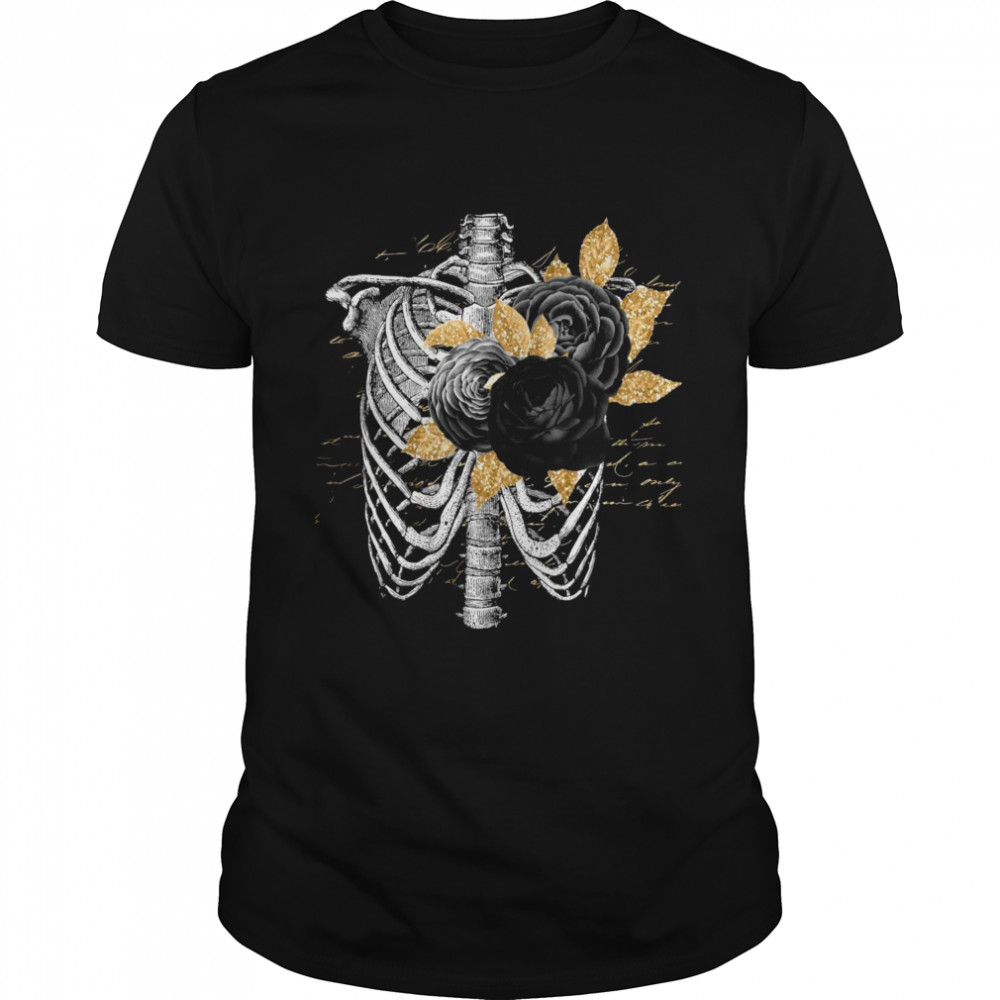 Gothic Dark Halloween Bones Ribs with Roses  Classic Men's T-shirt