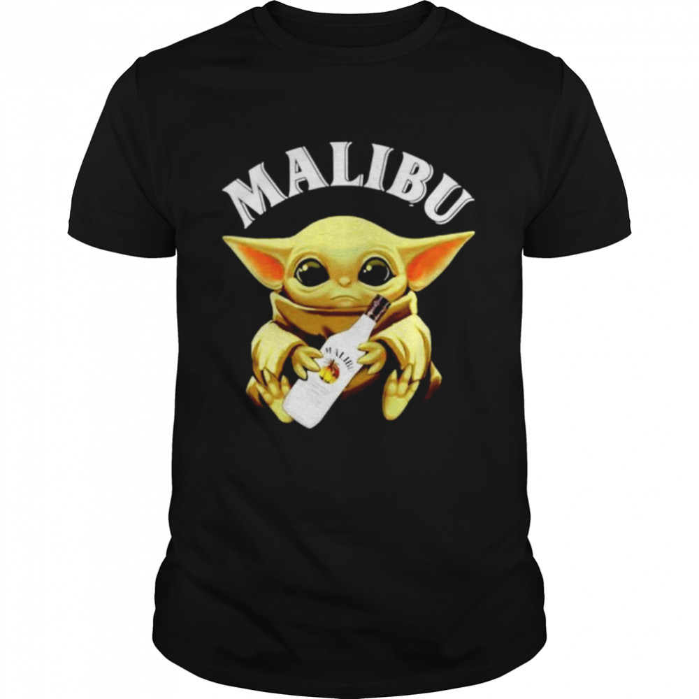 Baby Yoda Hug Malibu shirt Classic Men's T-shirt