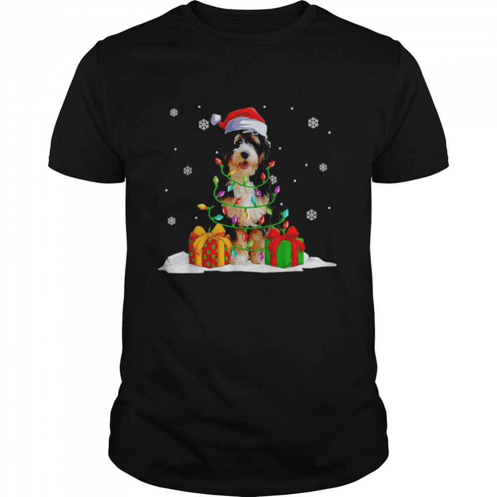 Bernedoodle Santa Christmas Tree Lights Xmas Pajama Pet Dogs T-shirt Classic Men's T-shirt