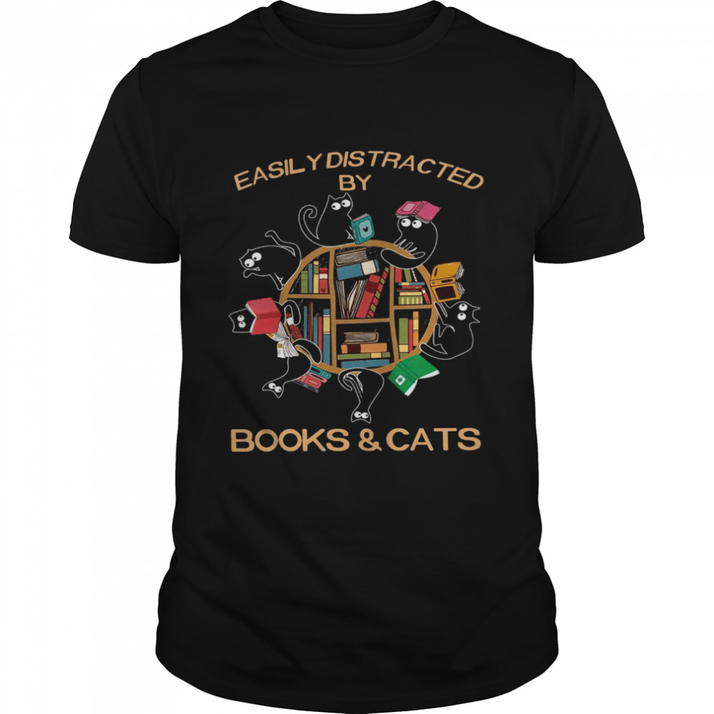 Easily distracted by books and cats shirt Classic Men's T-shirt