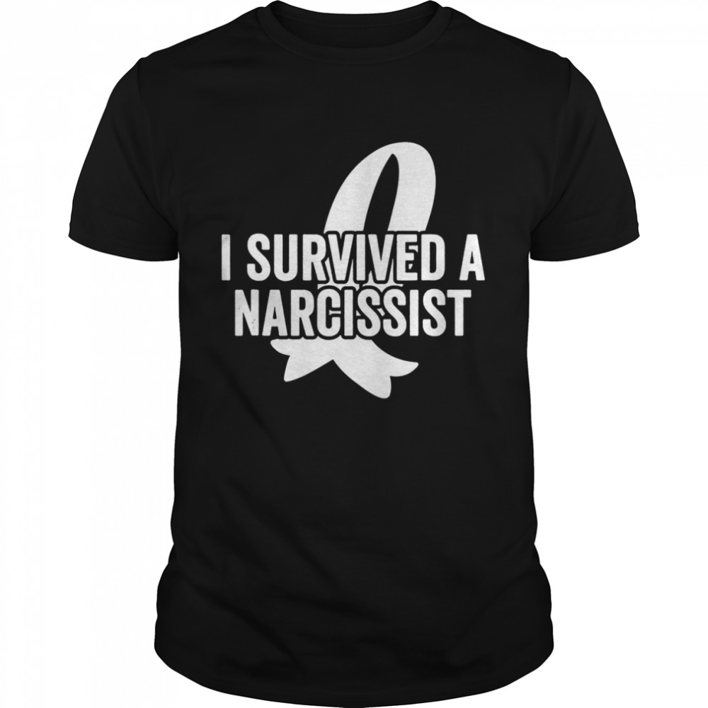 I Survived a Narcissist Classic Men's T-shirt