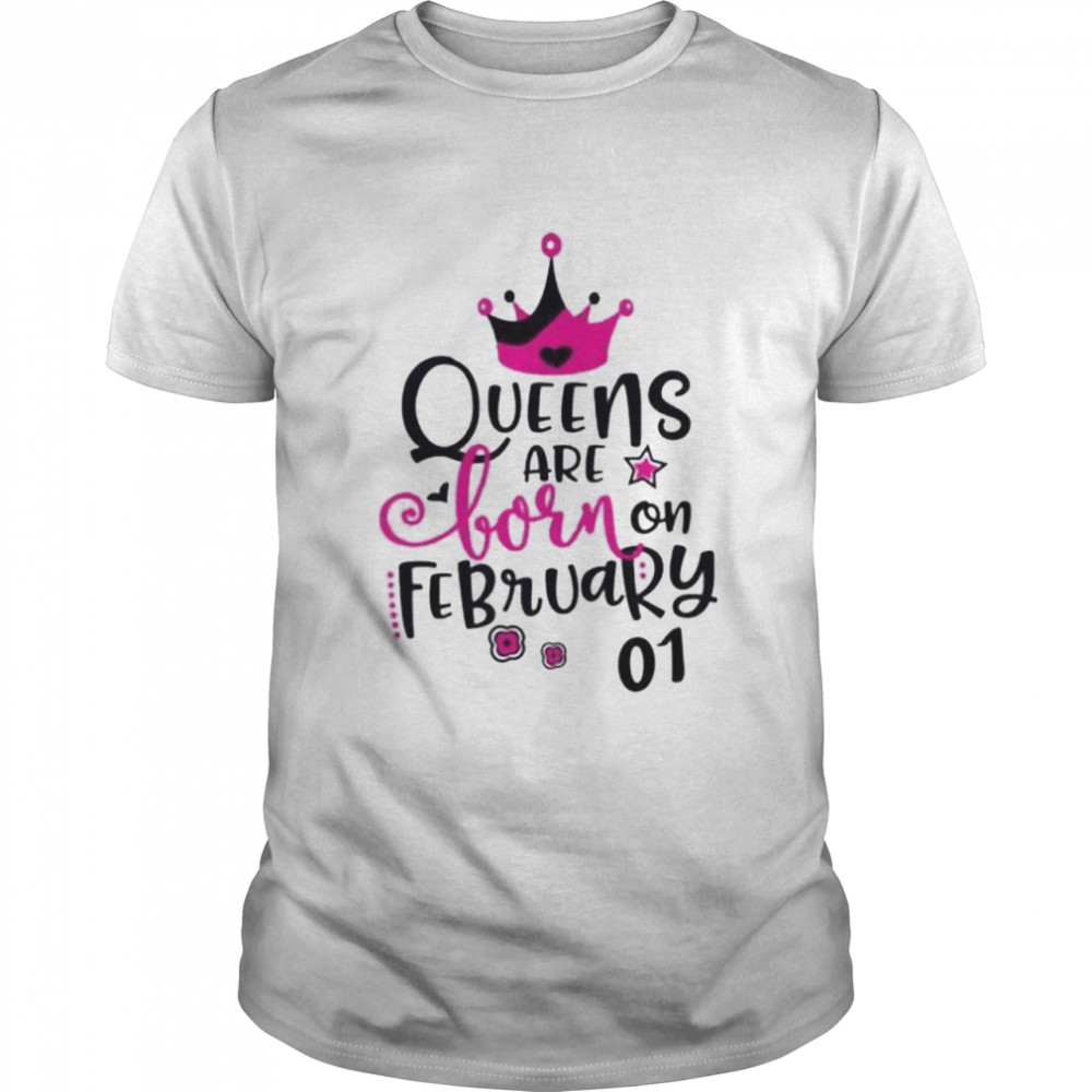 Queens are born on february 01 shirt Classic Men's T-shirt