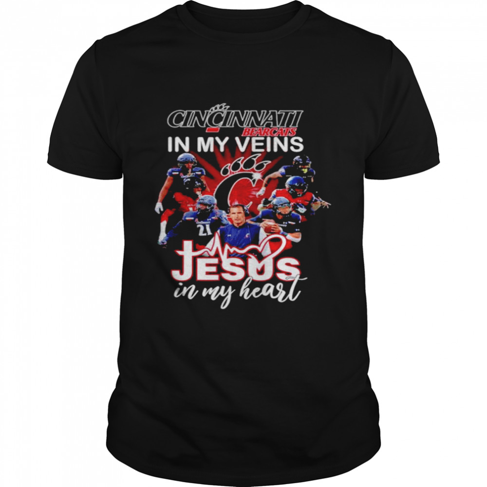 Cincinnati Bearcats Team In My Veins Jesus In My Heart Classic Men's T-shirt