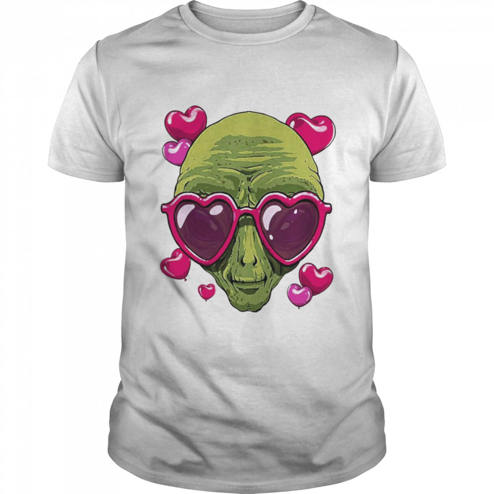 Valentine’s Day Alien Funny Alien Lover T-shirt Classic Men's T-shirt