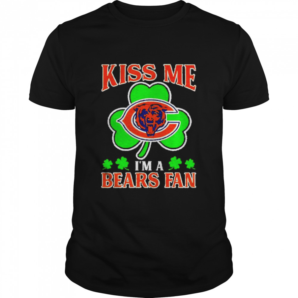 St. Patrick’s Day kiss me I’m a Chicago Bears 2022 shirt Classic Men's T-shirt