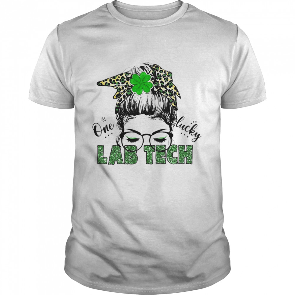 St Patrick Girl One Lucky Lab Tech  Classic Men's T-shirt