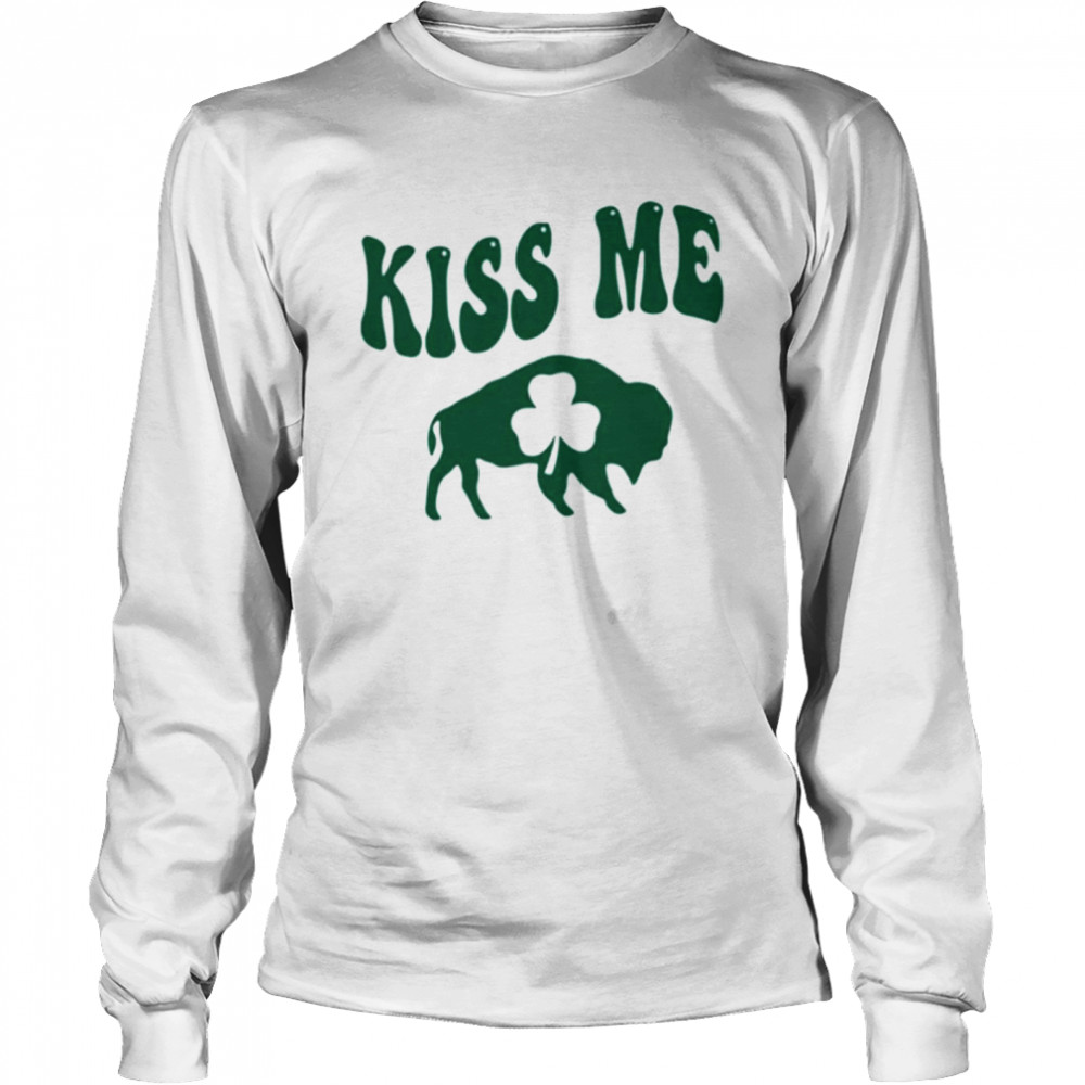 St. Patrick’s Day Kiss Me Buffalo shirt Long Sleeved T-shirt