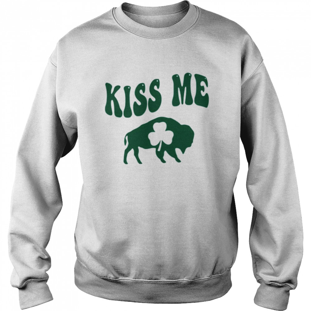 St. Patrick’s Day Kiss Me Buffalo shirt Unisex Sweatshirt