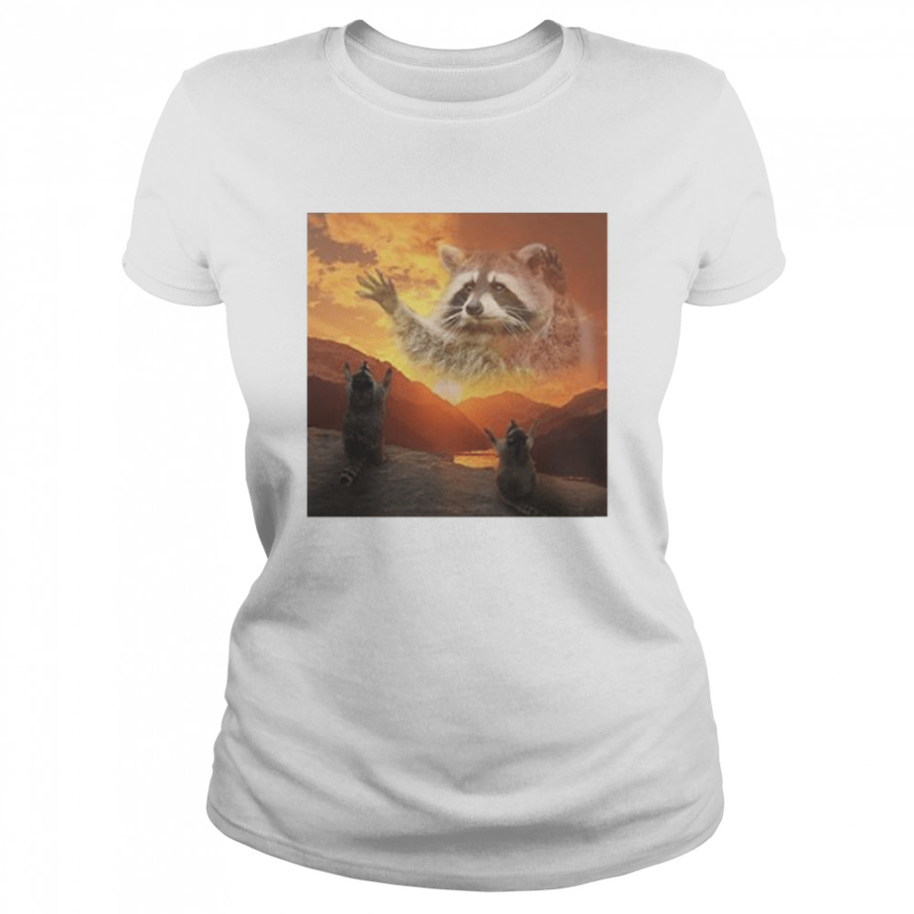 Praise the lord raccoon meme shirt - T Shirt Classic