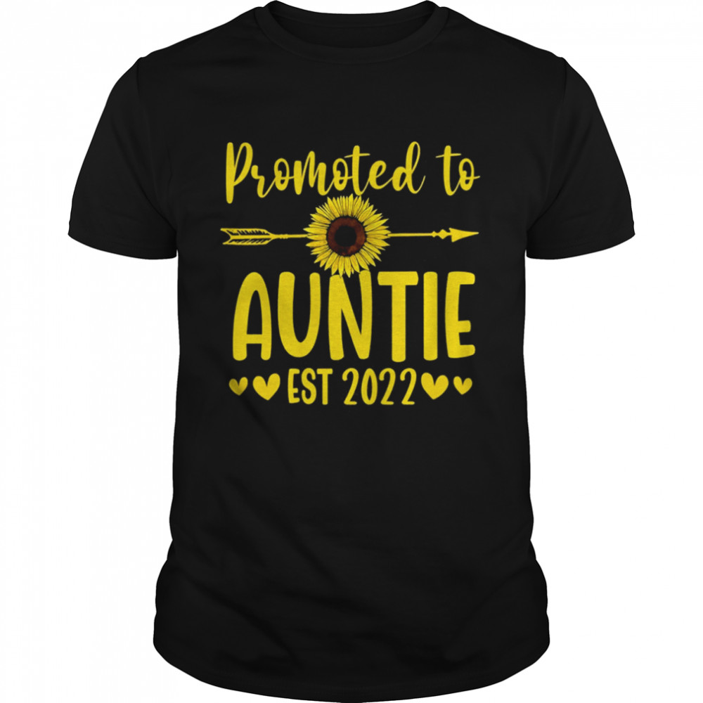 Promoted to Auntie 2022 Mother’s Day T- Classic Men's T-shirt