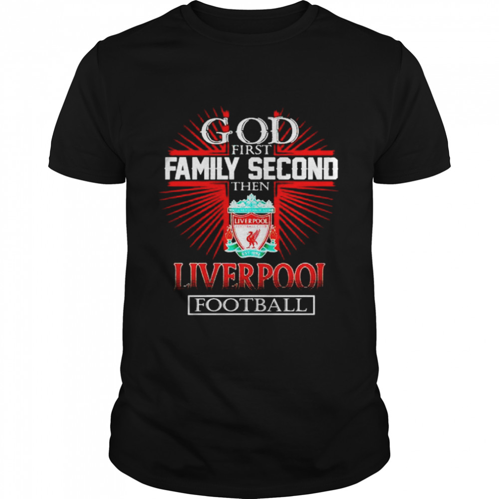 god first family second the Liverpool football shirt Classic Men's T-shirt
