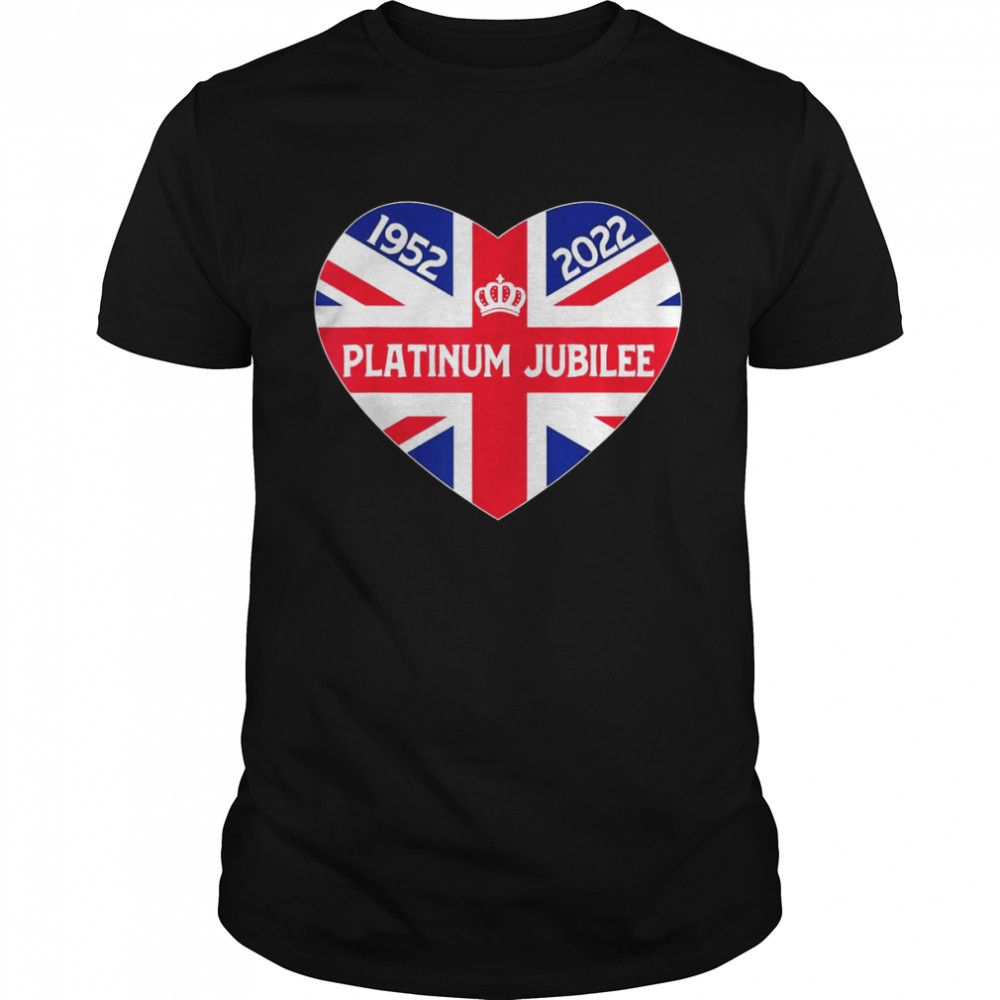 Queens Platinum Jubilee 2022 1952 Heart UK Flag  Classic Men's T-shirt