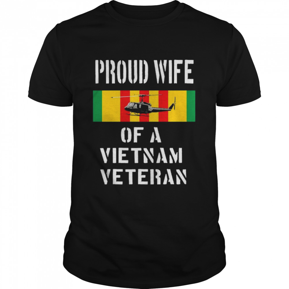 Vietnam Veteran Ribbon Proud Wife  Classic Men's T-shirt