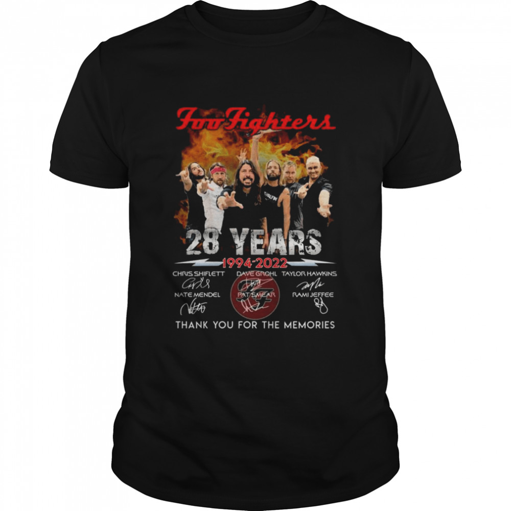 Foo Fighters 28 Years Anniversary 1994-2022 Signatures Thank You For The Memories T-Shirt