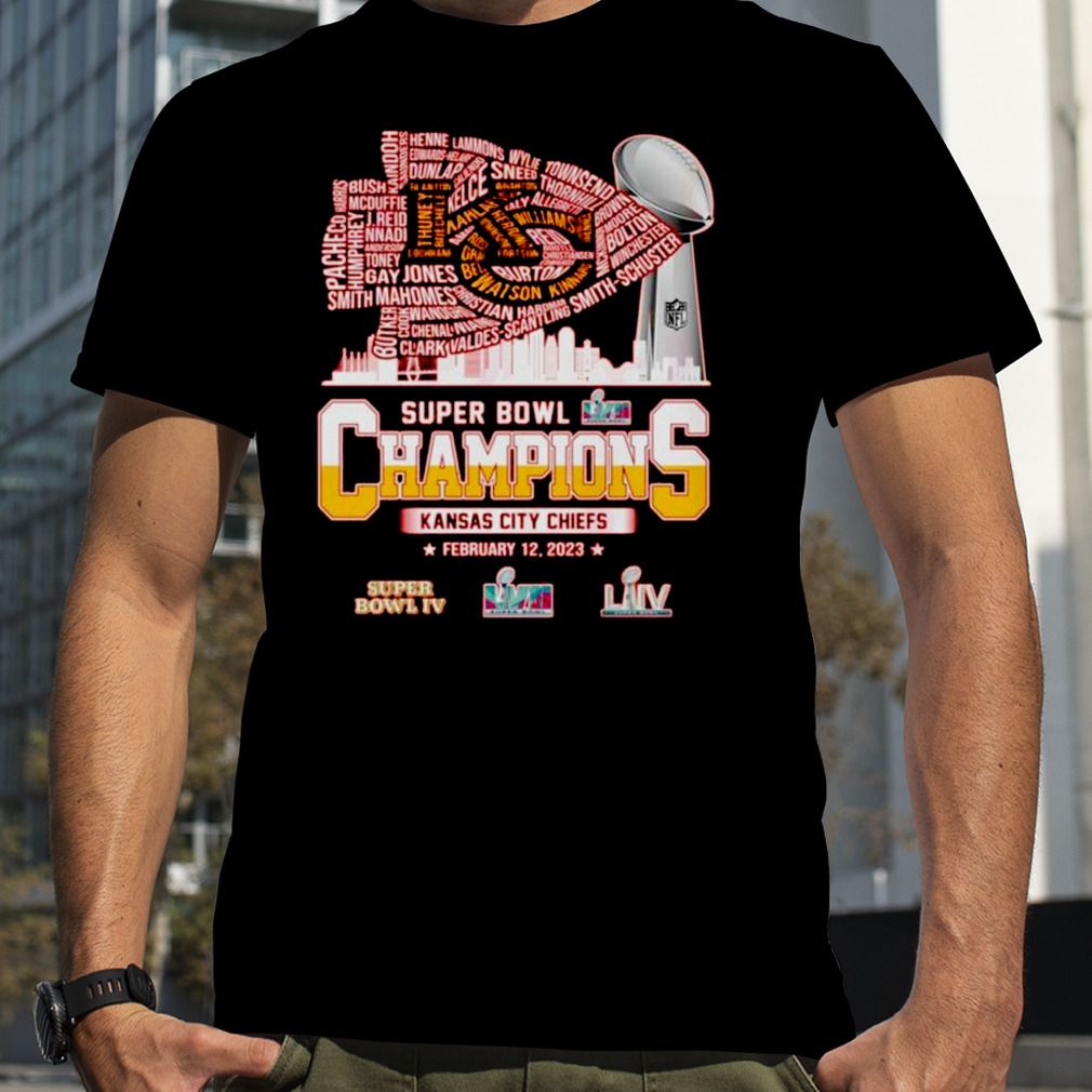 Kansas City Chiefs Super Bowl LVII Champions 2023 Team Football T-shirt -  REVER LAVIE