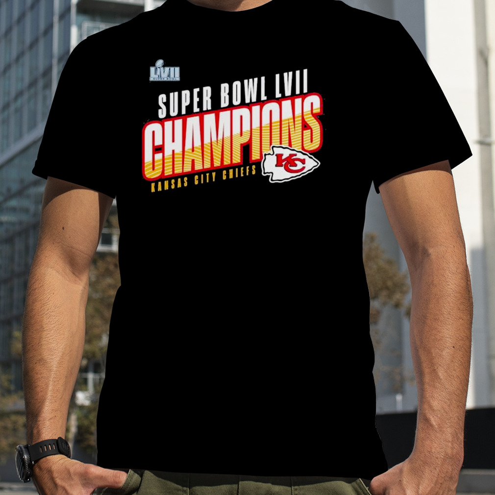 Men's Fanatics Branded Red Kansas City Chiefs Super Bowl LVII Champions Last Standing Long Sleeve T-Shirt Size: Small