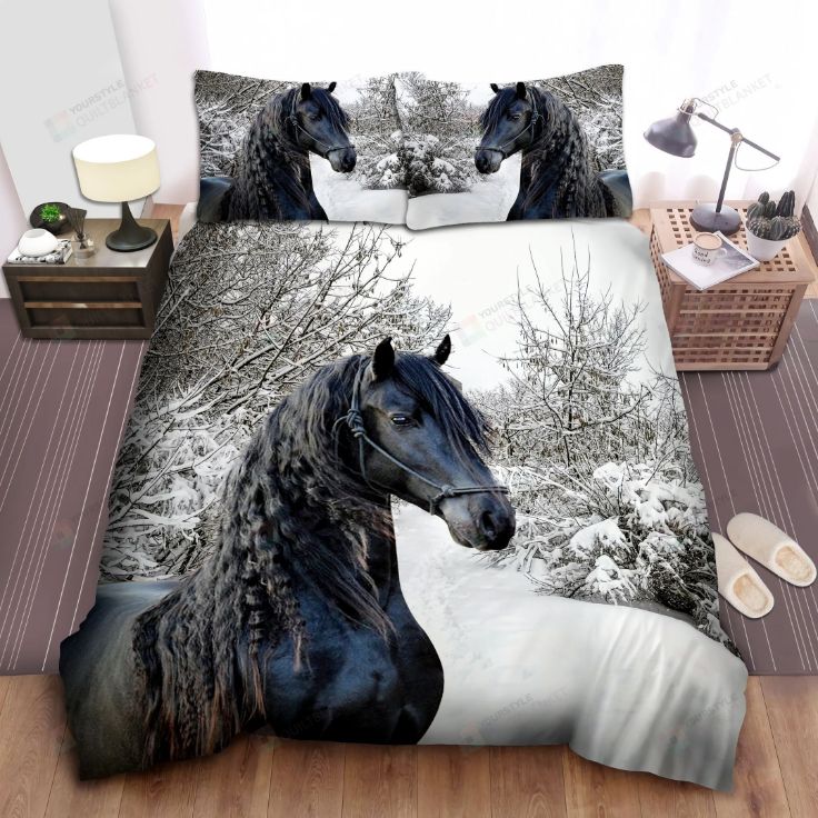 Beautiful Friesian Horse Bedding Set