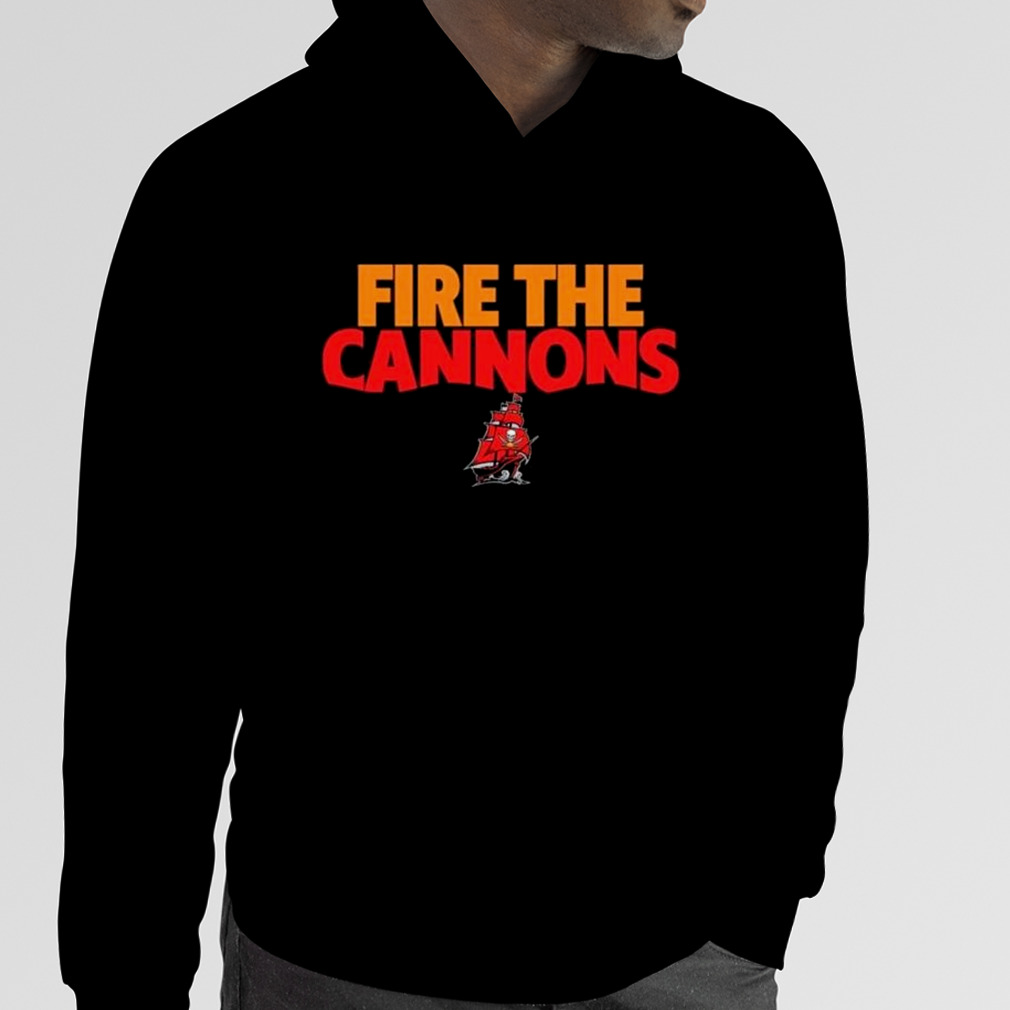 : Junk Food Men's Black Tampa Bay Buccaneers Fire The Cannons  Team T-Shirt : Sports & Outdoors