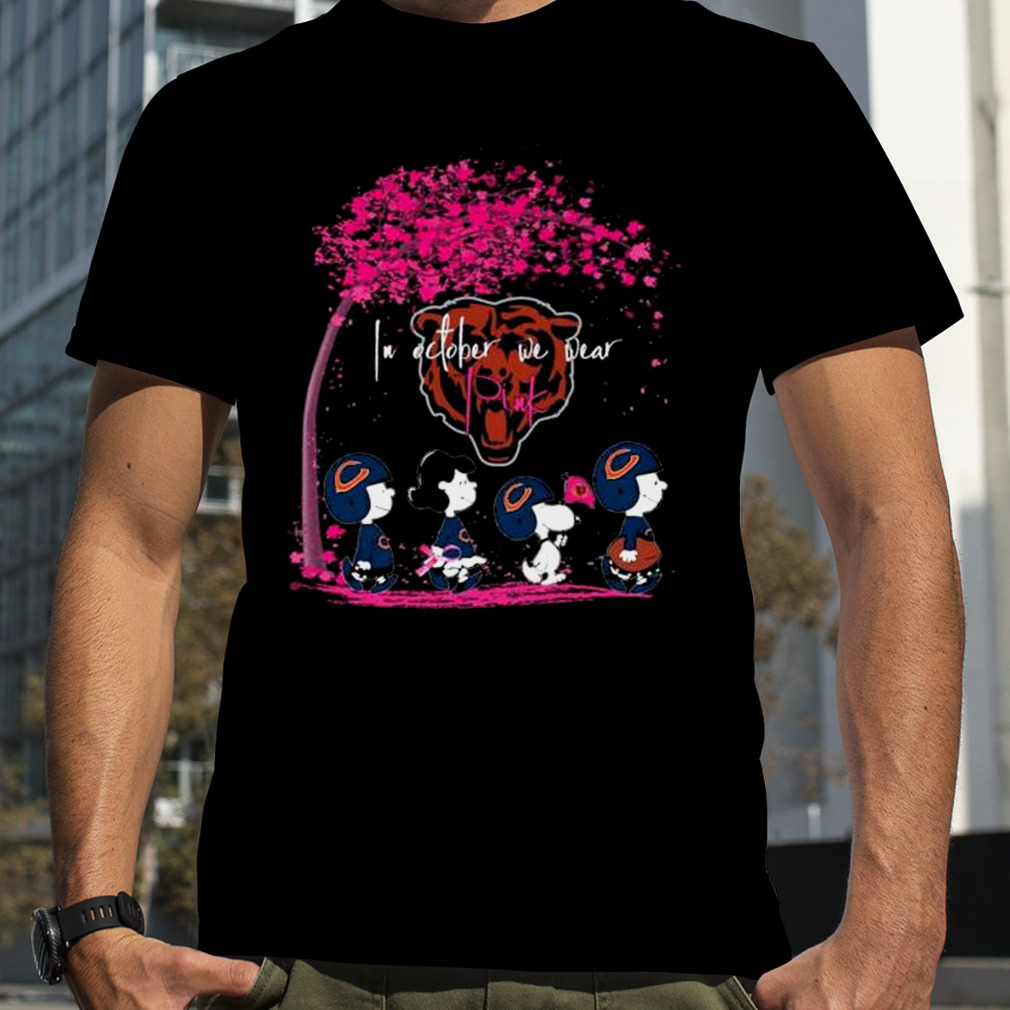 OfficiaI Peanuts characters chicago bears in october we wear pink