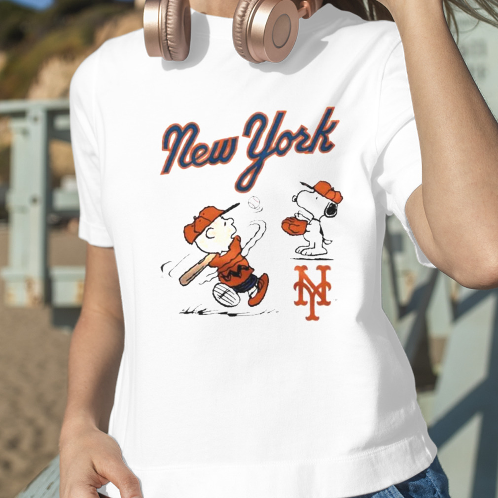MLB New York Mets Snoopy Charlie Brown Woodstock The Peanuts Movie Baseball  T Shirt T-Shirt