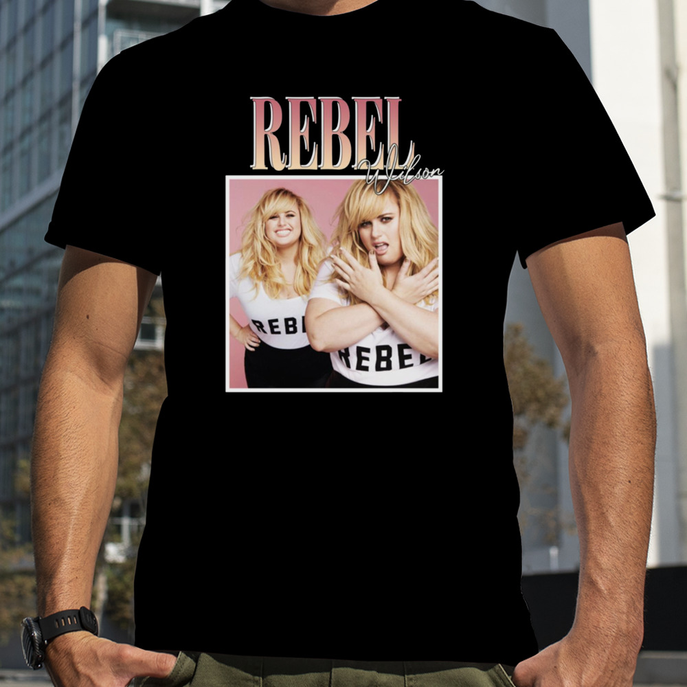 Rebel Wilson Essential shirt