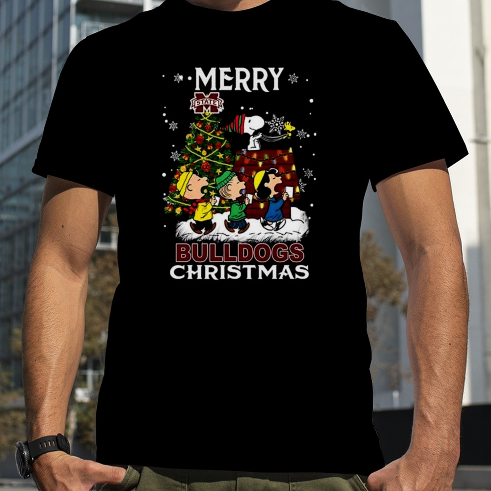 Snoopy And Friends Merry Christmas Mississippi State Bulldogs 2023 Shirt