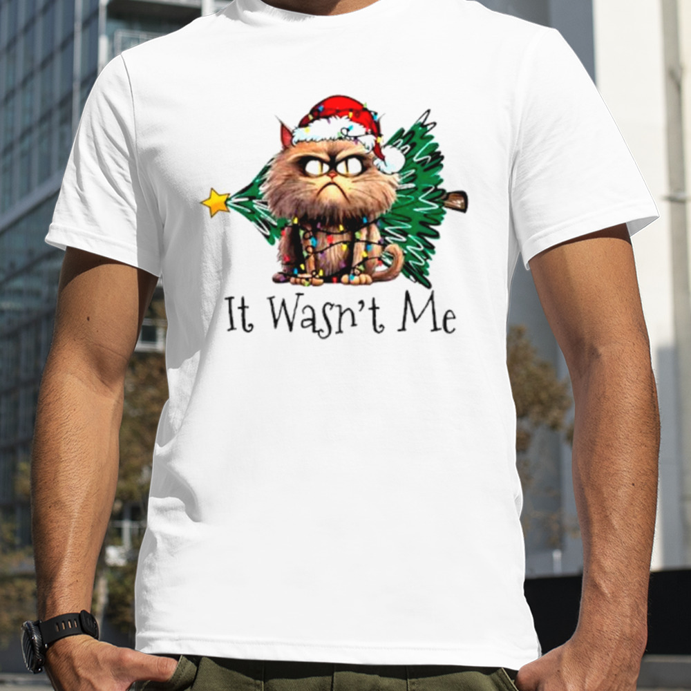 Cat it wasn’t me Christmas tree shirt