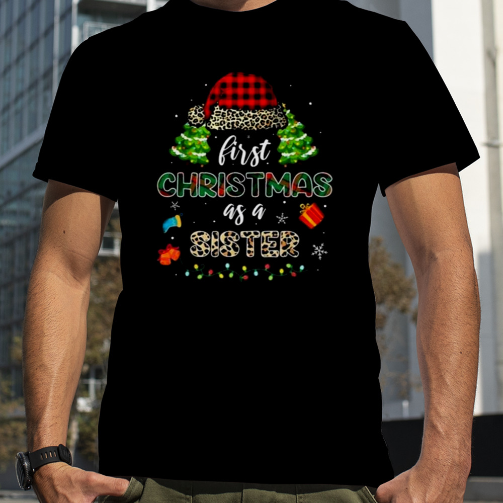 First Christmas As A Sister Santa Hat Leopard Gremlins Christmas T-shirt