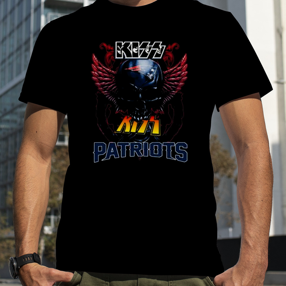 Skull Wings Kiss New England Patriots shirt