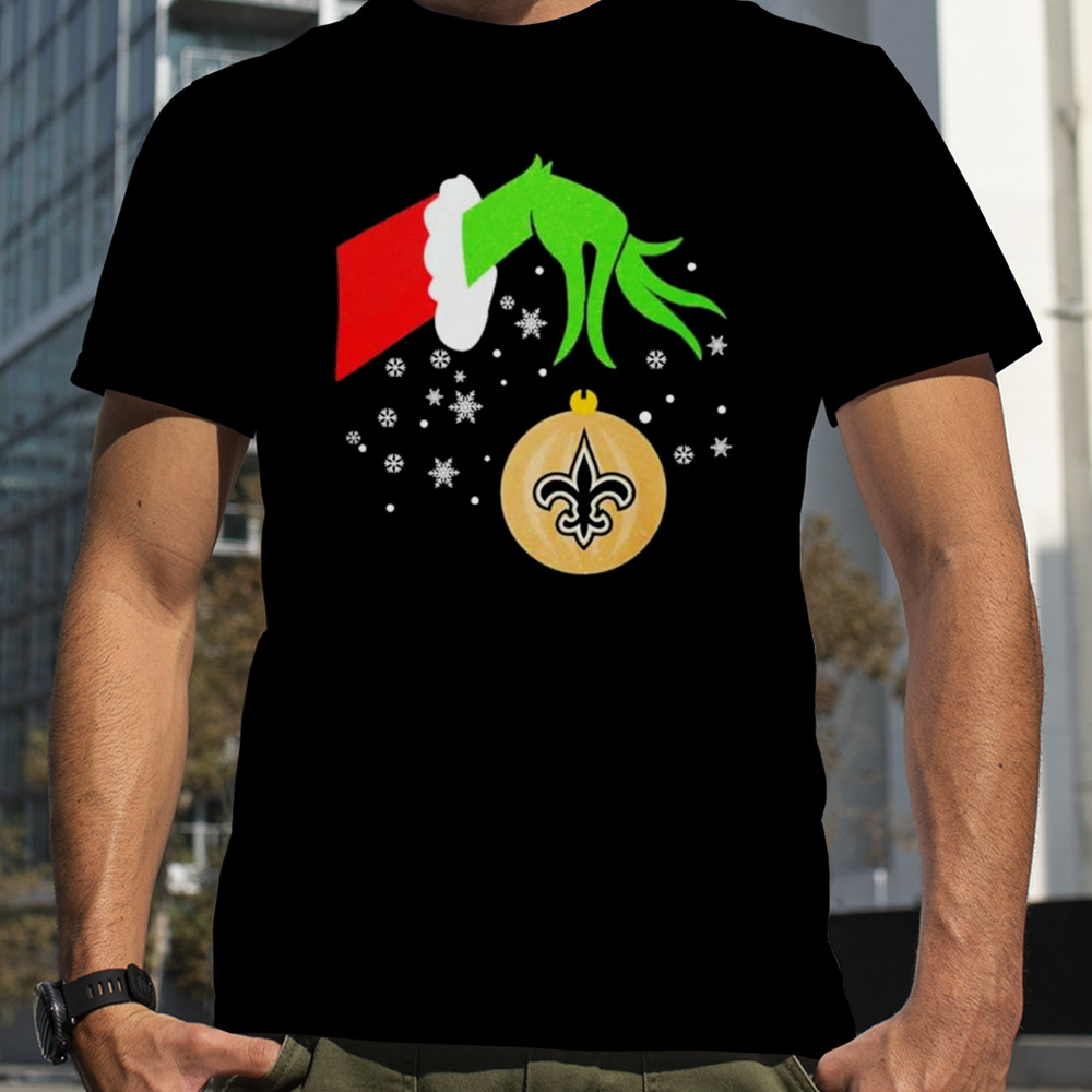 The Grinch Hand Christmas Ornament New Orleans Saints 2023 T-shirt