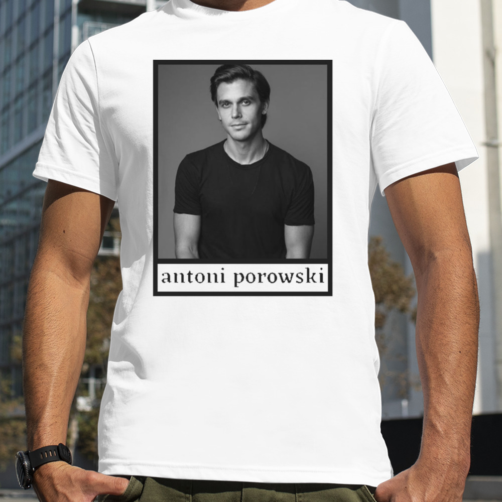 Antoni Porowski Tan shirt