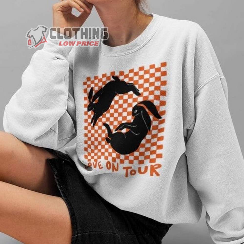 Harry Styles buy official merch love on tour crewneck