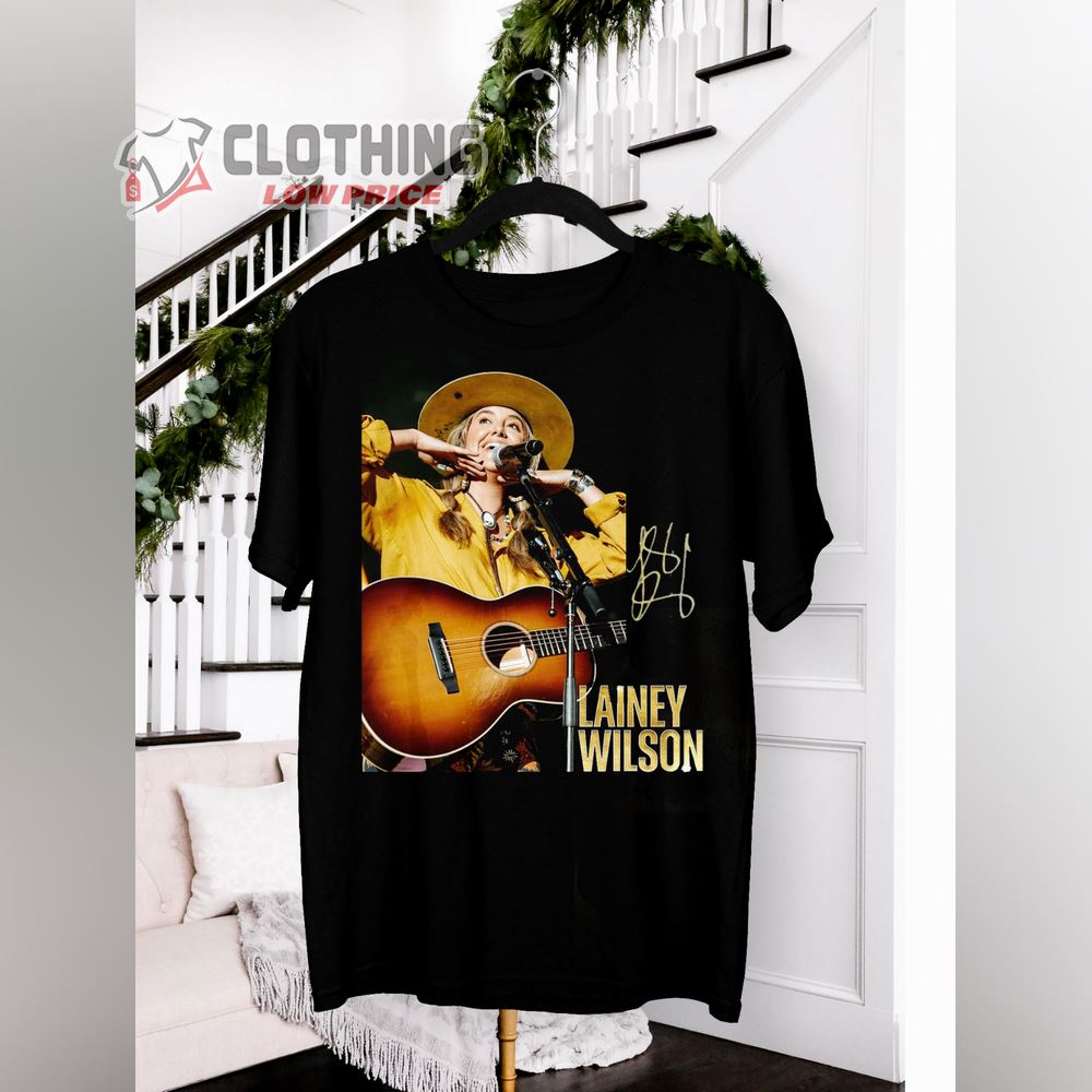 Lainey Wilson CCFM 2023 Lineup Merch iney Wilson Signature Shirt World Tour 2023 Lainey Wilson T-Shirt