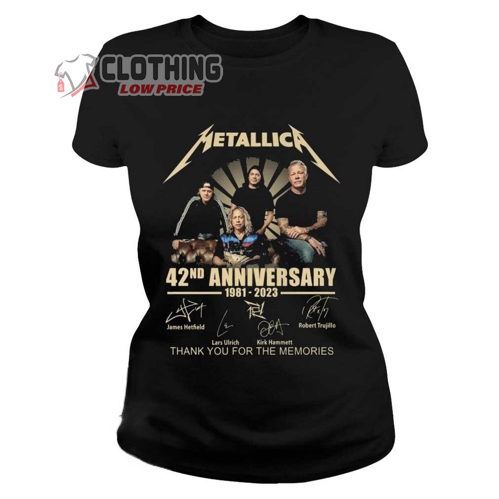 Metallica 42Nd Anniversary 1981-2023 Merch 42Nd Anniversary 1981-2023 Thank You For The Memories Shirt Metallica World Tour 2023 Signatures T-Shirt