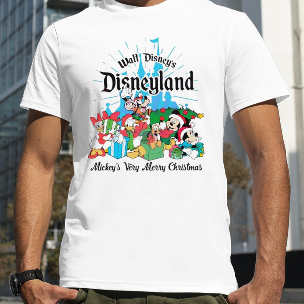 Walt disney’s disneyland mickeys very merry Christmas shirt