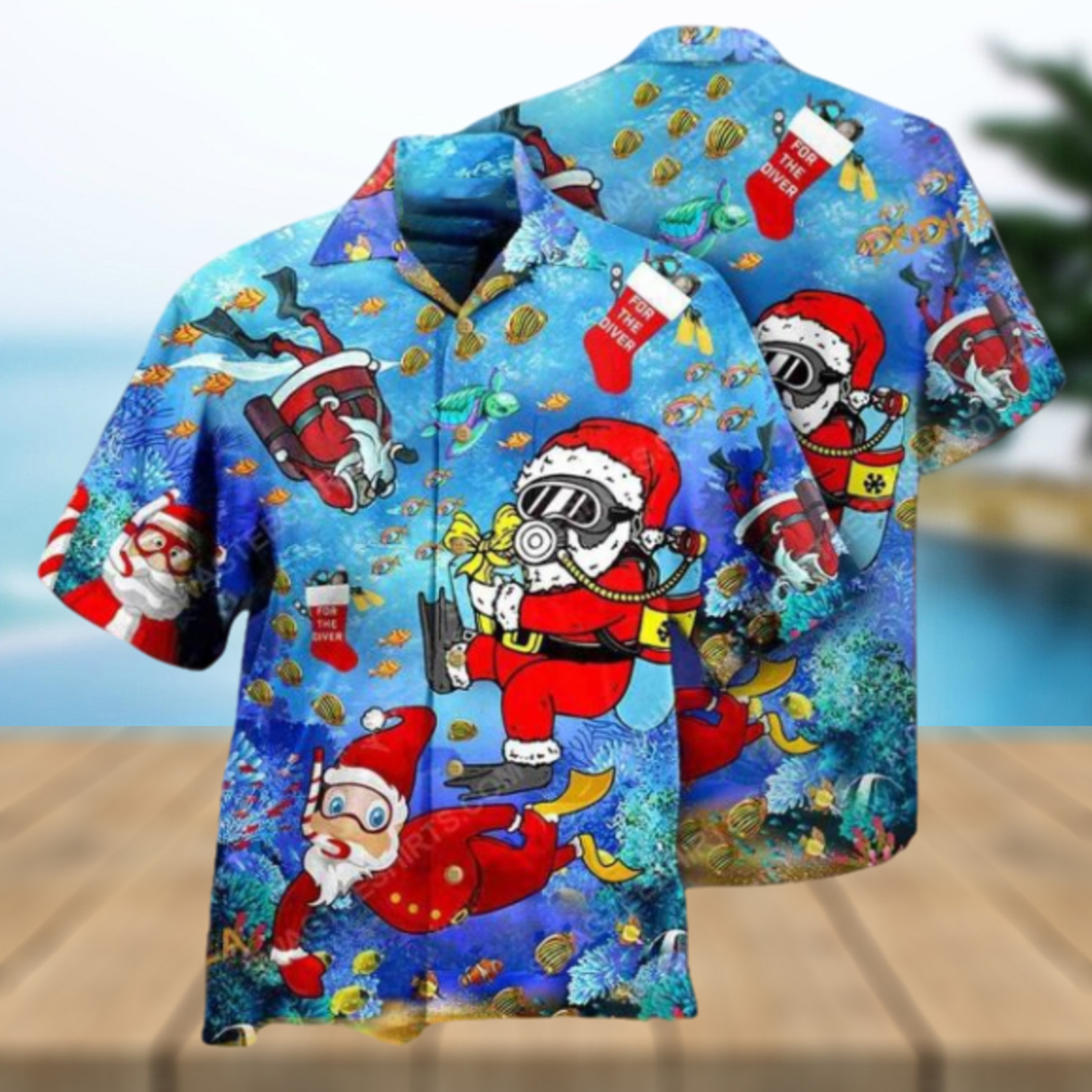 Diving Santa Claus Hawaiian Shirt, Funny Christmas Gift Ideas - Limotees