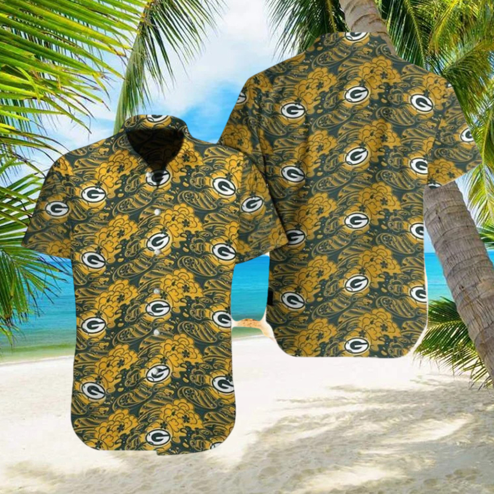 Green Bay Packers Great Waves Of Japanese Hawaiian Shirt And Short For Men Gift, Short Beach For Family - Limotees