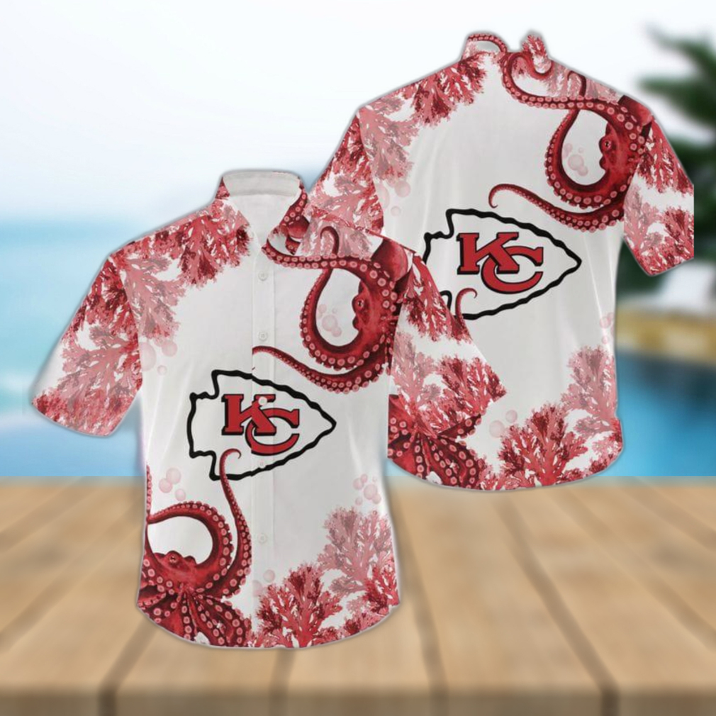 Kansas City Chiefs NFL Casual Trending Hawaiian Shirt Tropical Gift For Men And Women Fans - Limotees