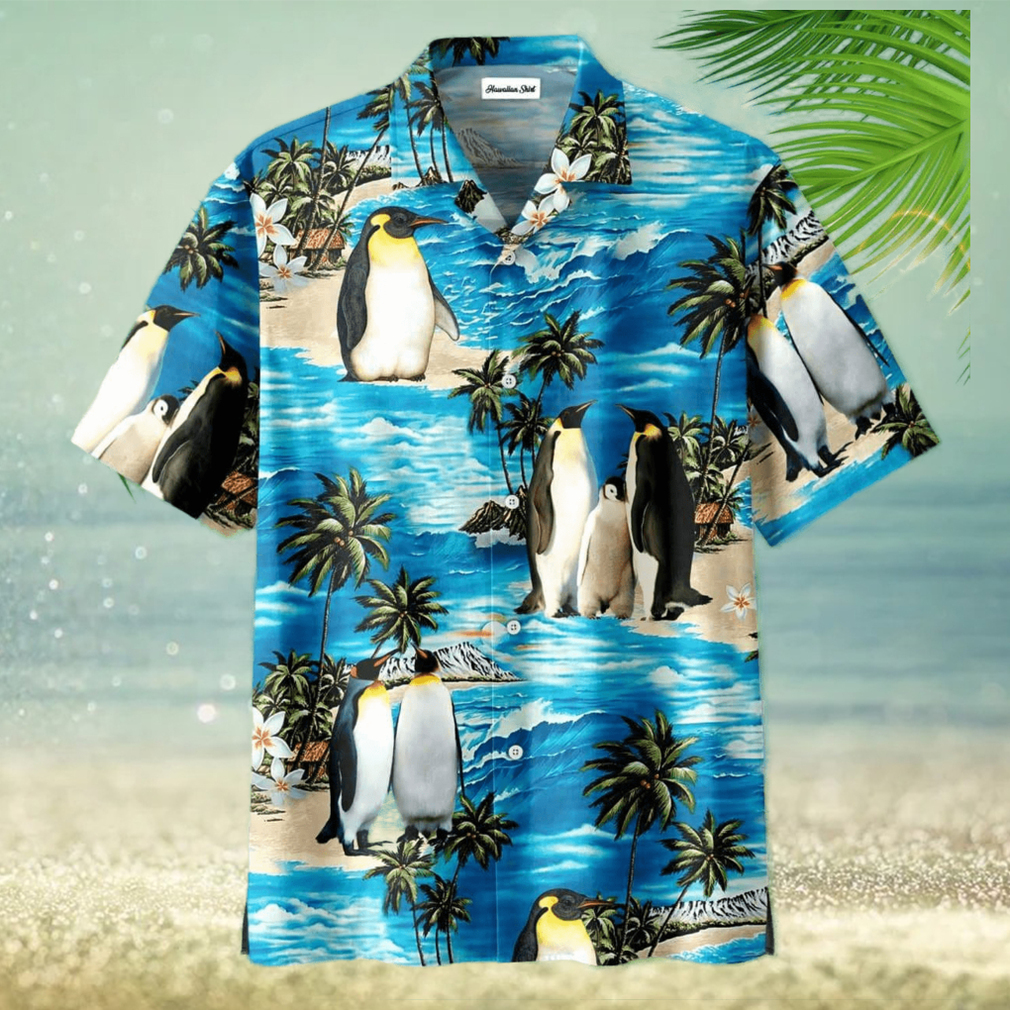 Penguin Family On Beach Unisex Hawaiian Shirts - Limotees