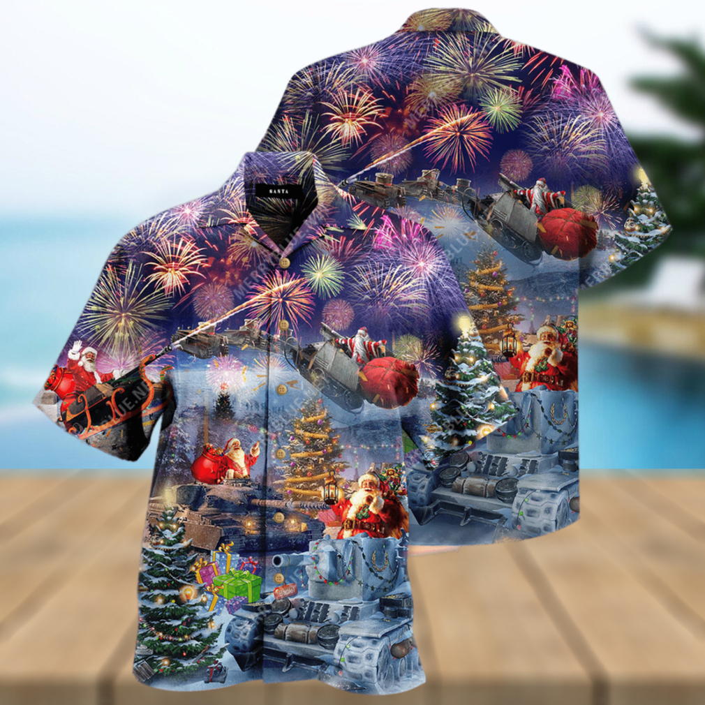 Santa Claus Rides Tank To Come Christmas Hawaiian Shirt - Limotees