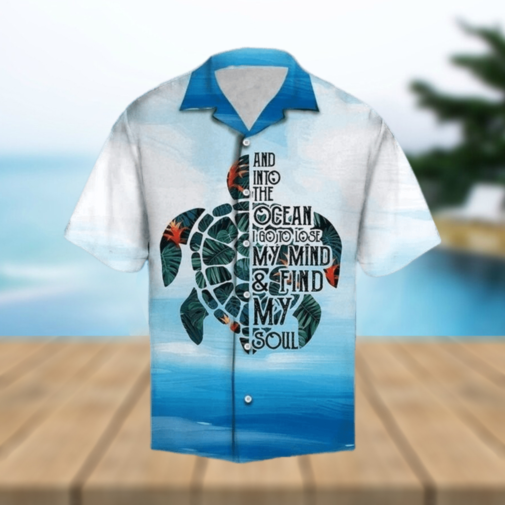 Turtle In The Ocean Hawaiian Shirt - Limotees