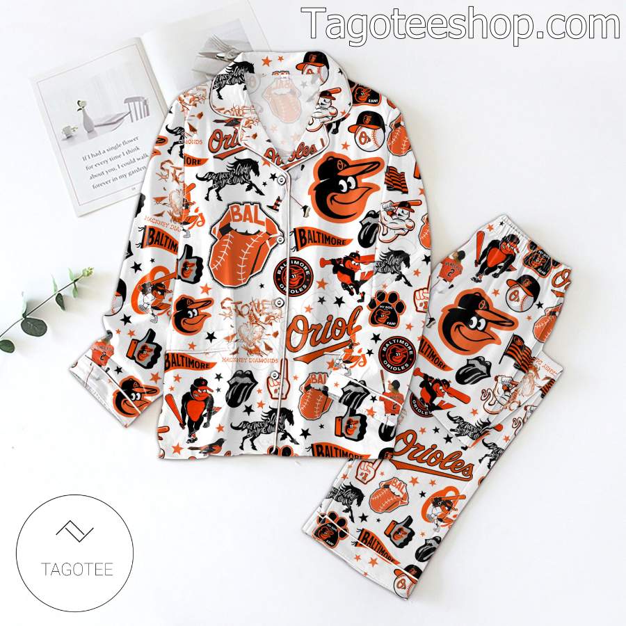 Baltimore Orioles Love Pattern Women's Pajamas Set