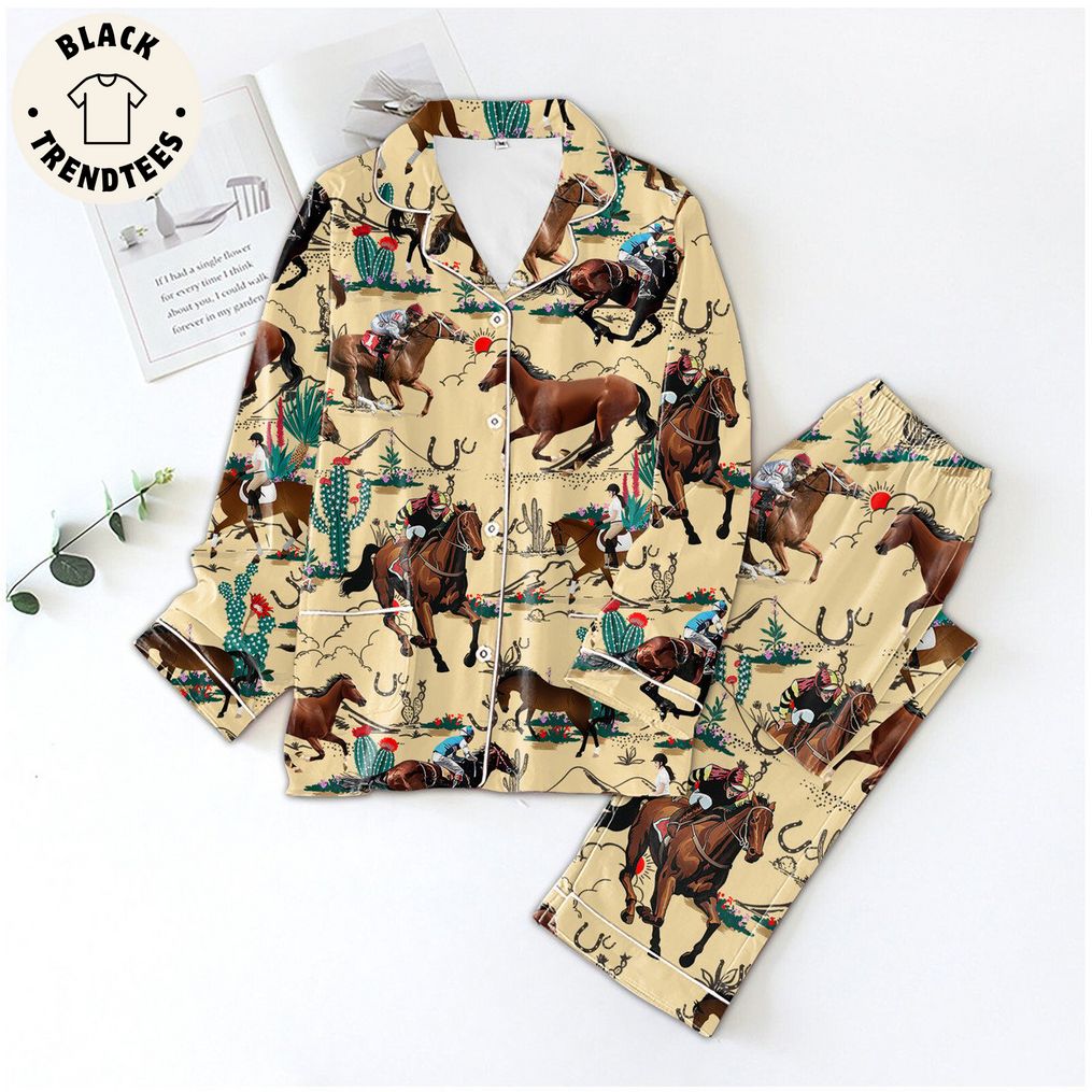 Western Cowboy Riding Horse In The Desert Pijamas Set