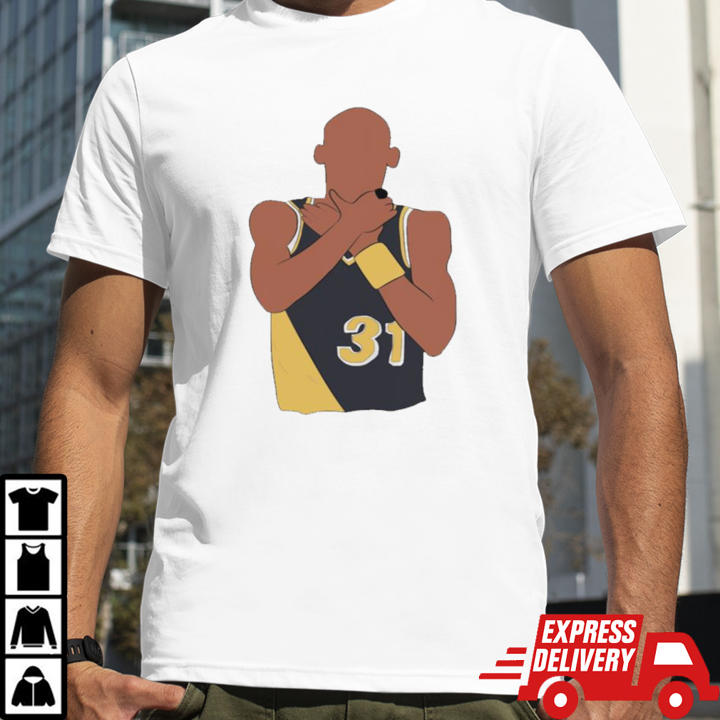 Candace Parker’s Wearing Reggie Miller Choke T-shirt