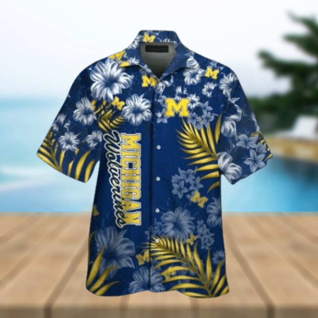 Michigan Wolverines Short Sleeve Button Up Tropical Hawaiian Shirt VER028 - Limotees