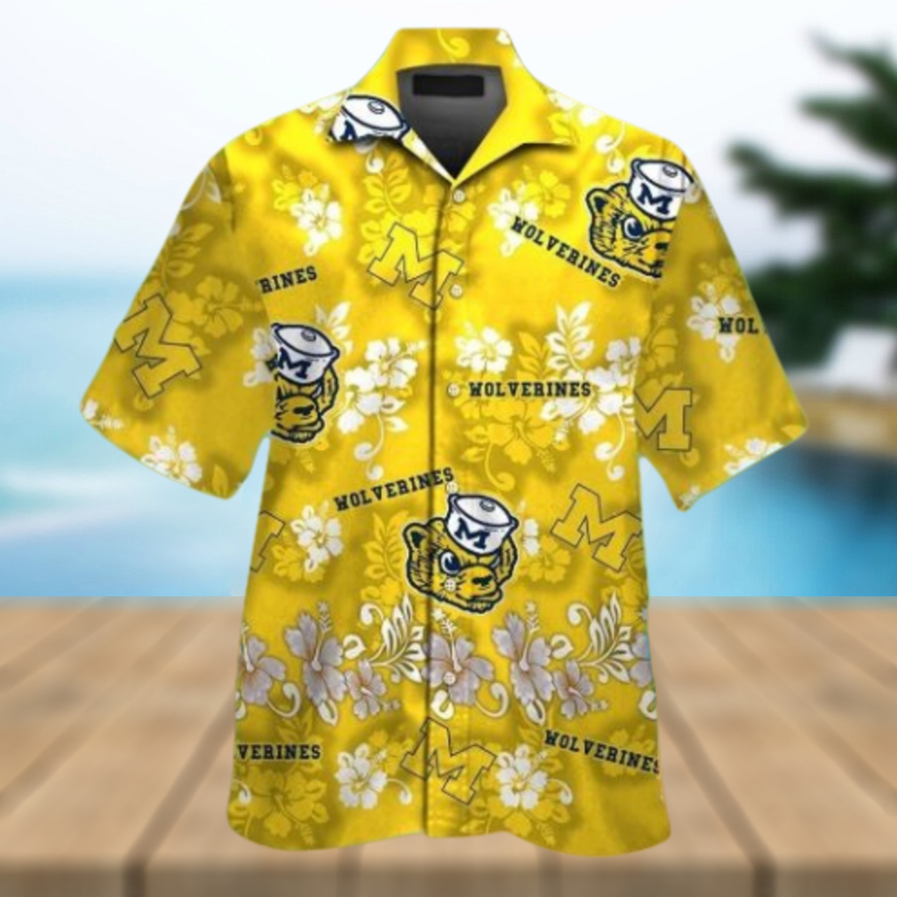 Michigan Wolverines Short Sleeve Button Up Tropical Hawaiian Shirt VER09 - Limotees